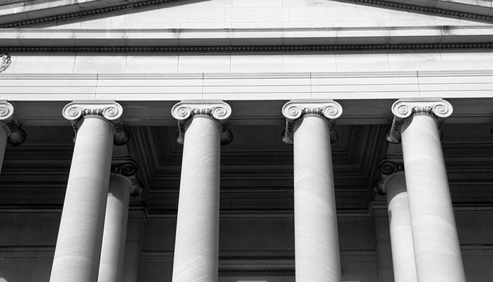 Porter le voile au palais de justice ? Oui, parfois…